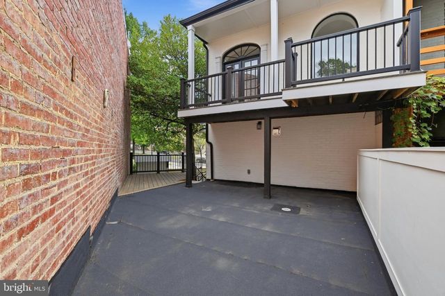 54 RHODE ISLAND AVE NE, Washington, DC 20002