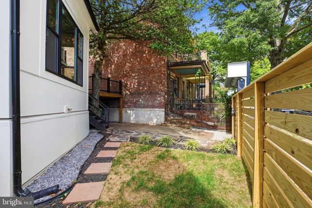 54 RHODE ISLAND AVE NE, Washington, DC 20002