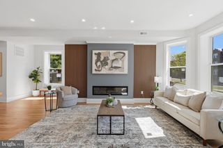 54 RHODE ISLAND AVE NE, Washington, DC 20002