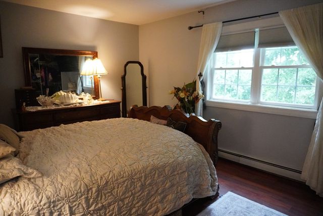 7 Chapel Hill Dr 11, Plymouth, MA 02360