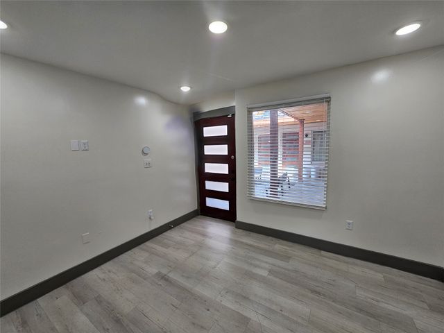 4806 Virginia Avenue 108, Dallas, TX 75204