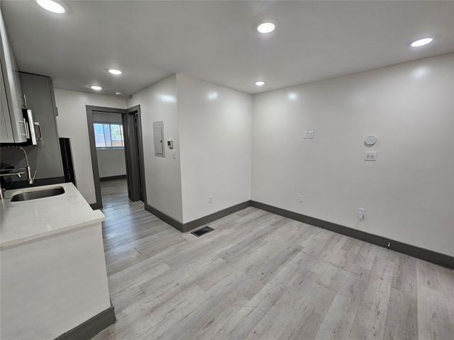 4806 Virginia Avenue 108, Dallas, TX 75204