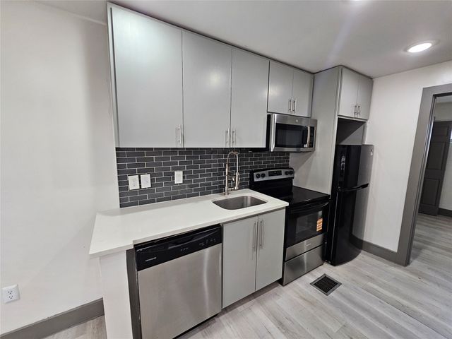 4806 Virginia Avenue 108, Dallas, TX 75204