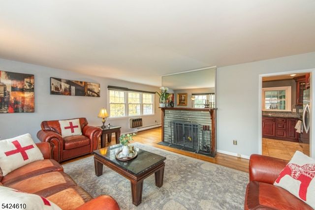 7 North Shore Trl, Sparta Twp., NJ 07871