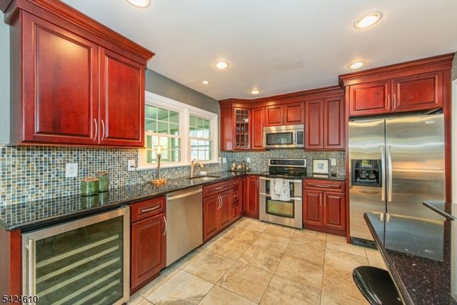 7 North Shore Trl, Sparta Twp., NJ 07871