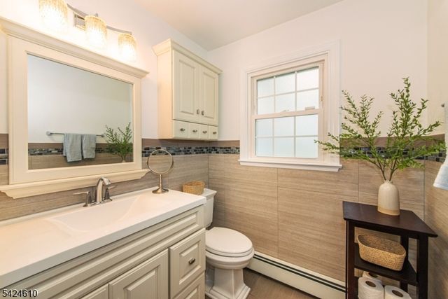 7 North Shore Trl, Sparta Twp., NJ 07871