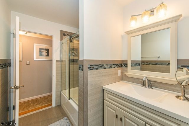 7 North Shore Trl, Sparta Twp., NJ 07871