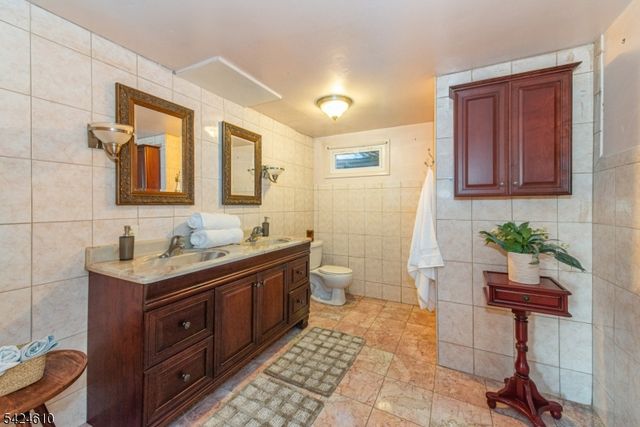 7 North Shore Trl, Sparta Twp., NJ 07871