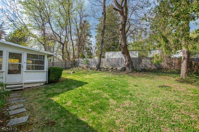 7 North Shore Trl, Sparta Twp., NJ 07871