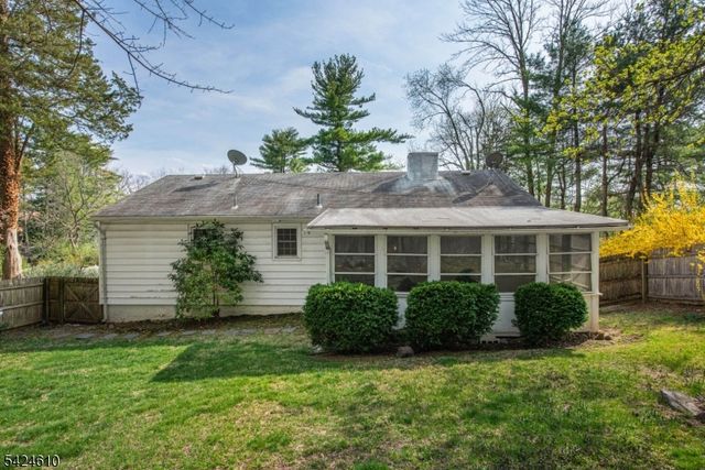 7 North Shore Trl, Sparta Twp., NJ 07871