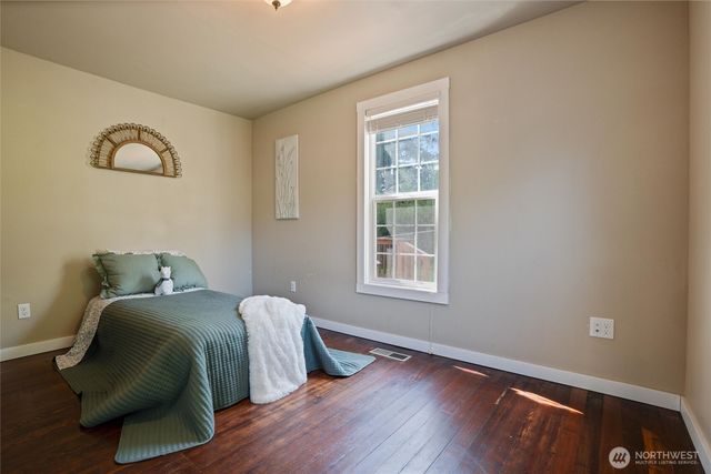 735 S Summit Avenue, Bremerton, WA 98312