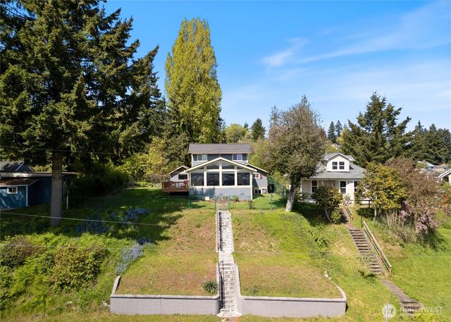 735 S Summit Avenue, Bremerton, WA 98312