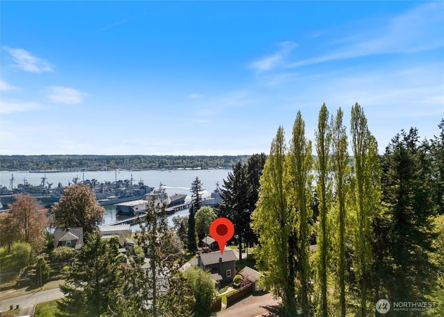 735 S Summit Avenue, Bremerton, WA 98312
