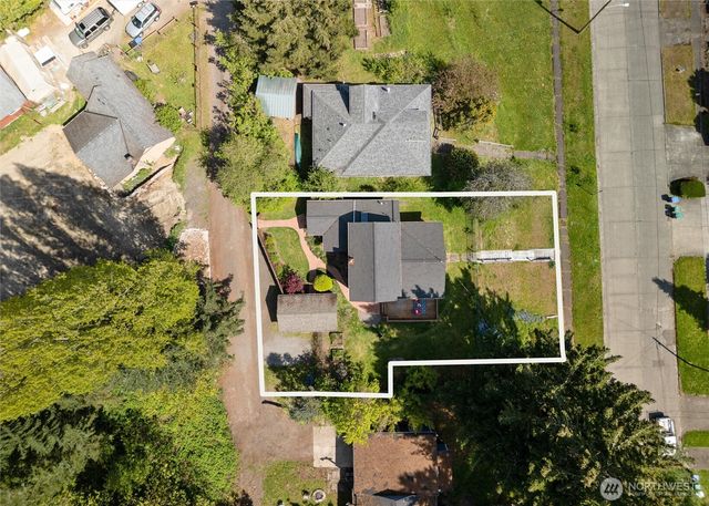 735 S Summit Avenue, Bremerton, WA 98312
