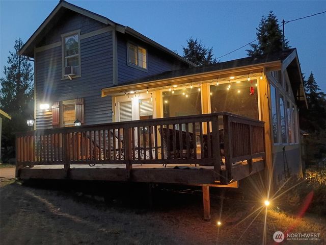 735 S Summit Avenue, Bremerton, WA 98312