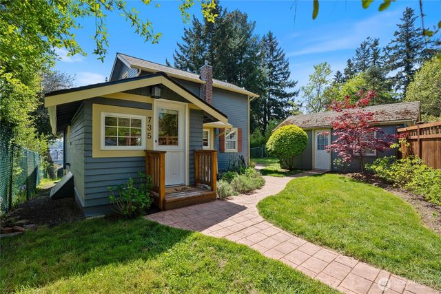 735 S Summit Avenue, Bremerton, WA 98312