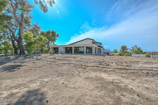 560 E CAMPINA Drive, Litchfield Park, AZ 85340