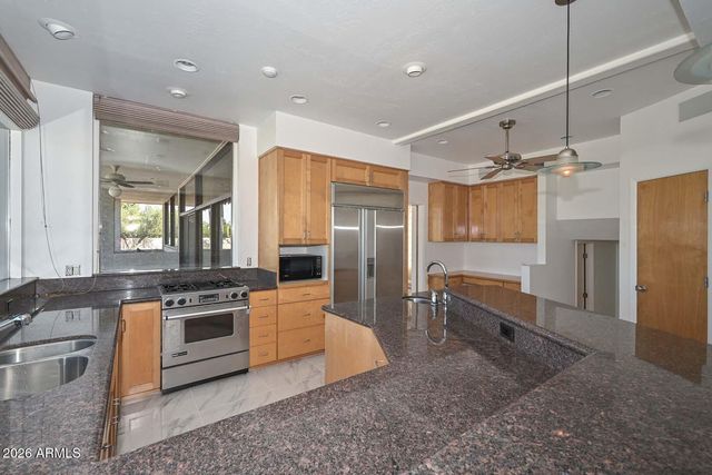 560 E CAMPINA Drive, Litchfield Park, AZ 85340