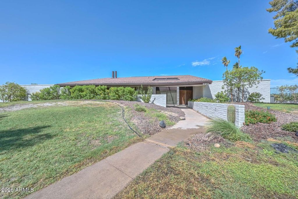 560 E CAMPINA Drive, Litchfield Park, AZ 85340 — exterior