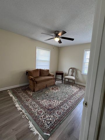 1930 TAHITI LN, Memphis, TN 38117