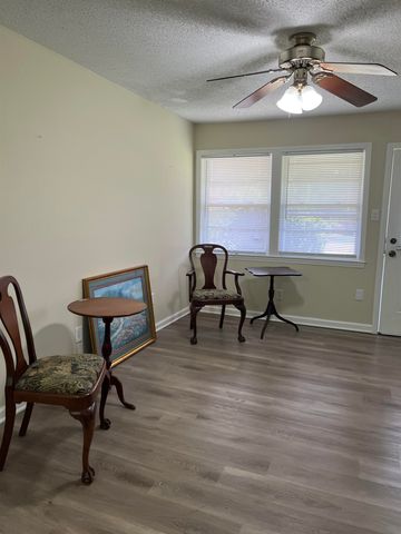1930 TAHITI LN, Memphis, TN 38117