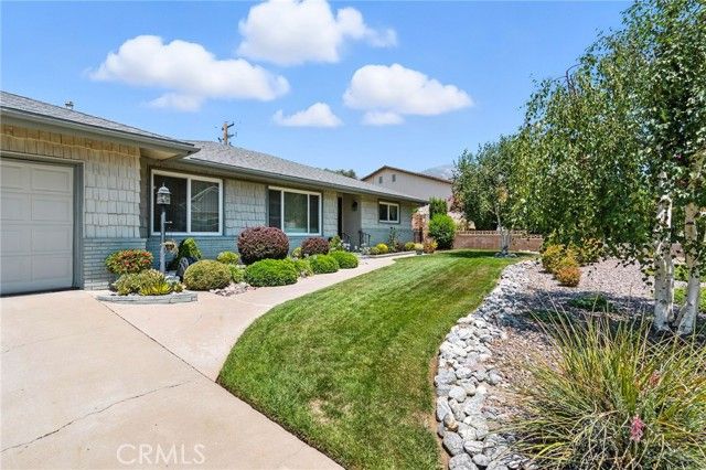 36218 Golden Gate Drive, Yucaipa, CA 92399