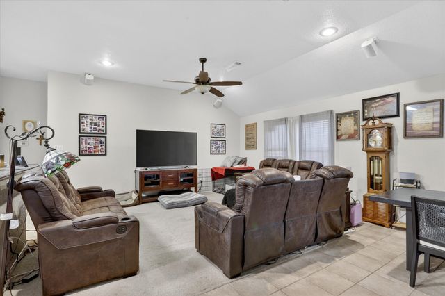 612 Cranbrook Drive, Fort Worth, TX 76131