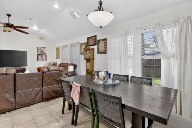 612 Cranbrook Drive, Fort Worth, TX 76131