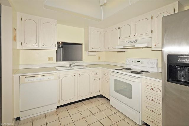 3030 Binnacle DR # 107, Naples, FL 34103