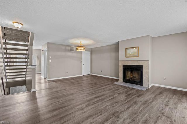 2305 Purple Martin LN, Virginia Beach, VA 23455