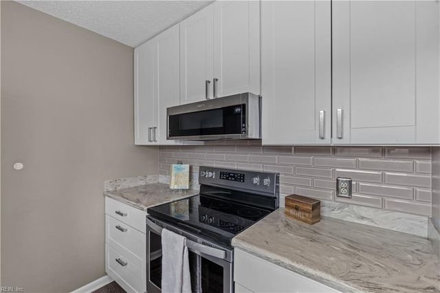 2305 Purple Martin LN, Virginia Beach, VA 23455