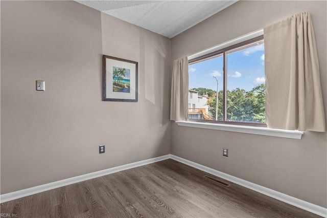 2305 Purple Martin LN, Virginia Beach, VA 23455