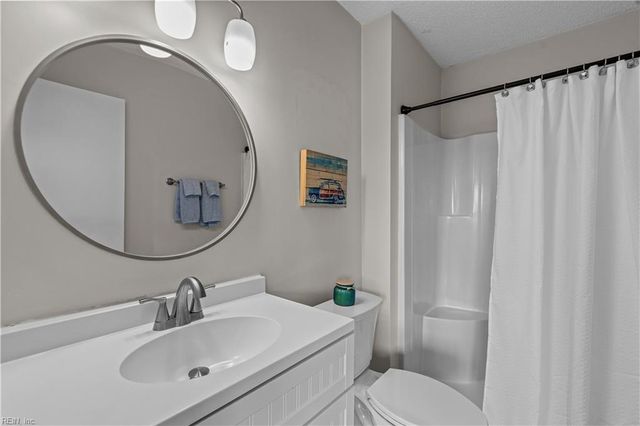 2305 Purple Martin LN, Virginia Beach, VA 23455