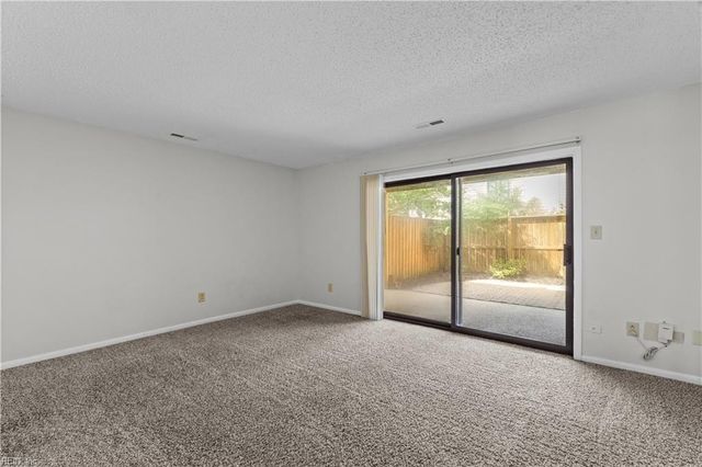 2305 Purple Martin LN, Virginia Beach, VA 23455