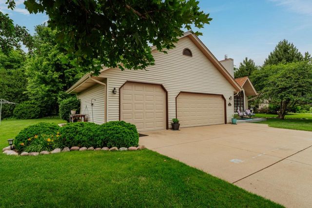 S77W16726 Bridgeport WAY, Muskego, WI 53150