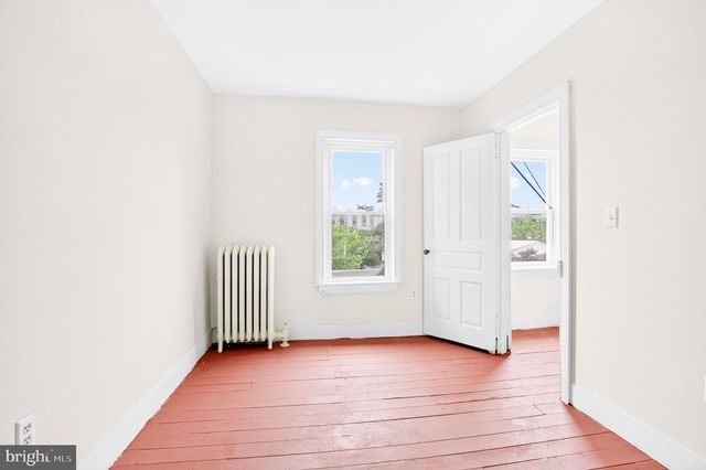 240 E POPLAR ST, York, PA 17403