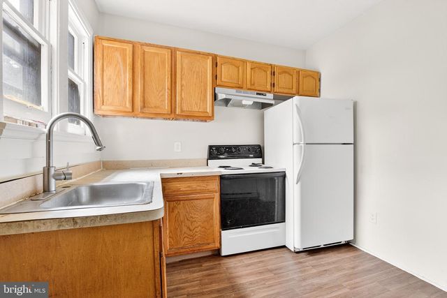 240 E POPLAR ST, York, PA 17403