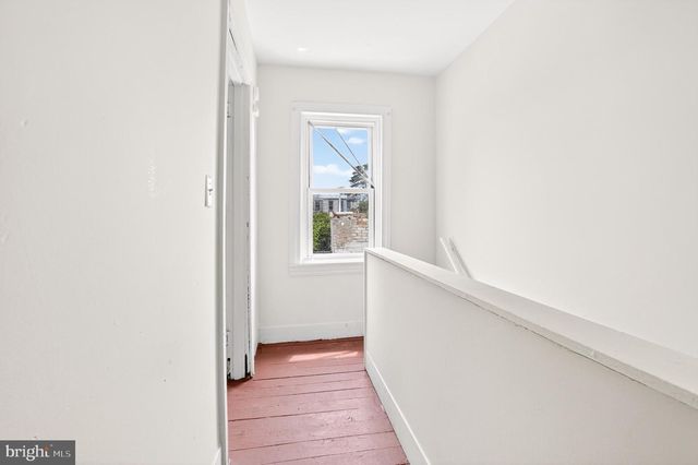 240 E POPLAR ST, York, PA 17403