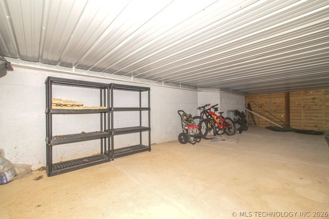 454 Whitetail Road, Kansas, OK 74347