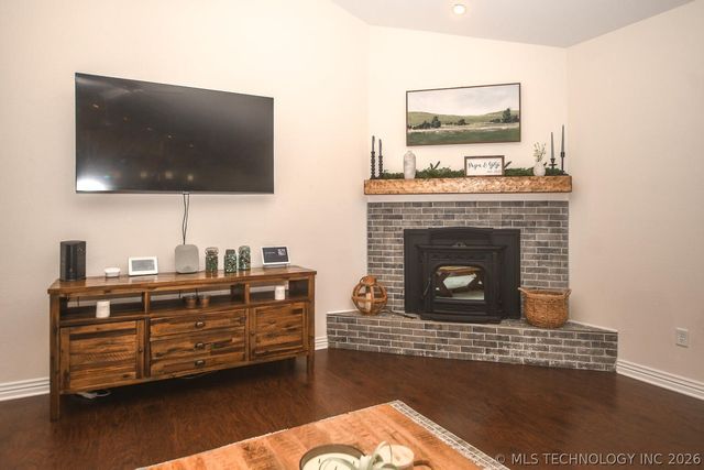 454 Whitetail Road, Kansas, OK 74347