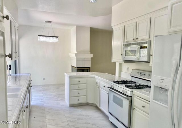 226 Concerto Drive, Oak Park, CA 91377