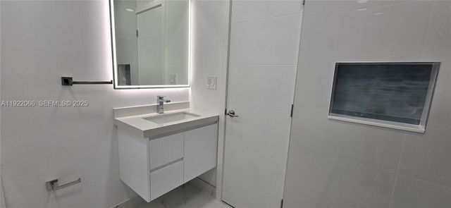 1001 SW 88th Ct, Miami, FL 33174