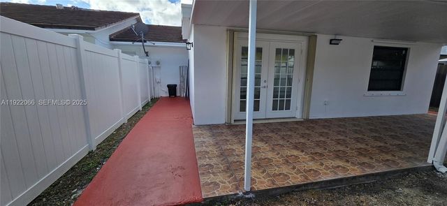 1001 SW 88th Ct, Miami, FL 33174