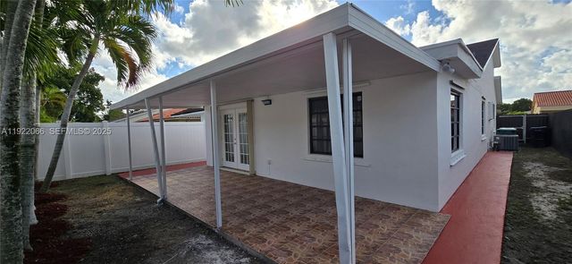 1001 SW 88th Ct, Miami, FL 33174