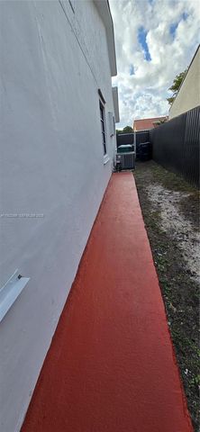 1001 SW 88th Ct, Miami, FL 33174