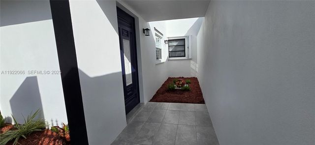 1001 SW 88th Ct, Miami, FL 33174