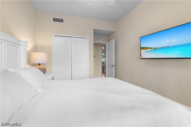 9727 Acqua CT 436, Naples, FL 34113