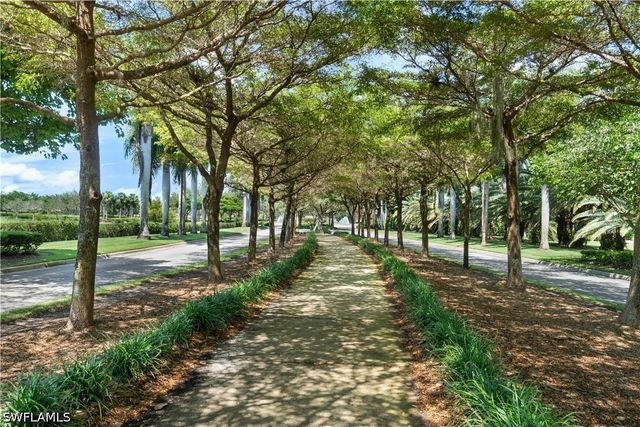 9727 Acqua CT 436, Naples, FL 34113