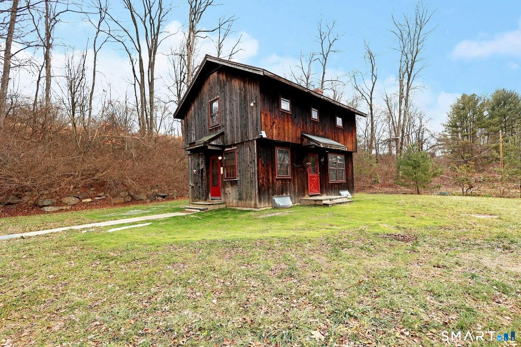 380 Newtown Turnpike, Redding, CT 06896