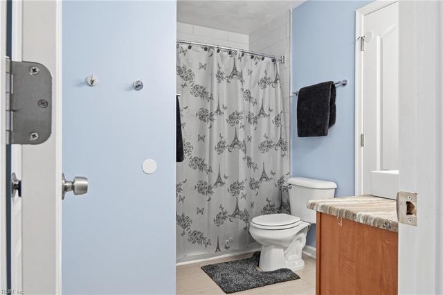 2020 Smalleys Dam CIR, Suffolk, VA 23434